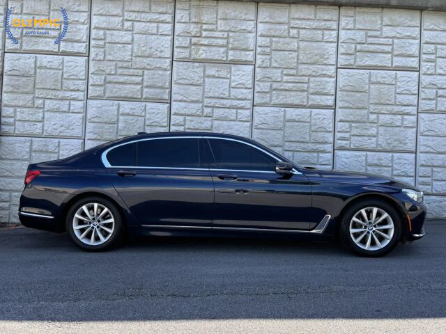 2016 BMW 740i in Decatur, GA 30032 - 2467336 10