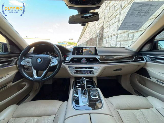 2016 BMW 740i in Decatur, GA 30032 - 2467336 20