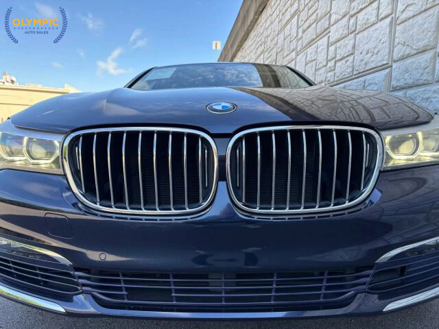 2016 BMW 740i in Decatur, GA 30032 - 2467336 4