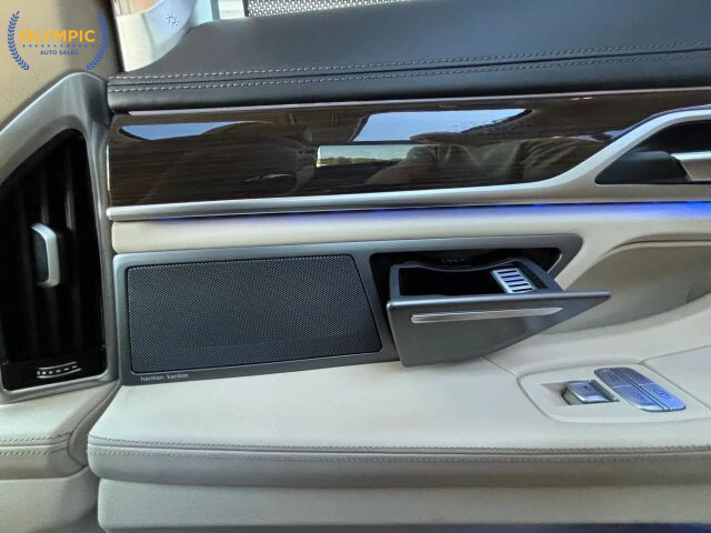 2016 BMW 740i in Decatur, GA 30032 - 2467336 47