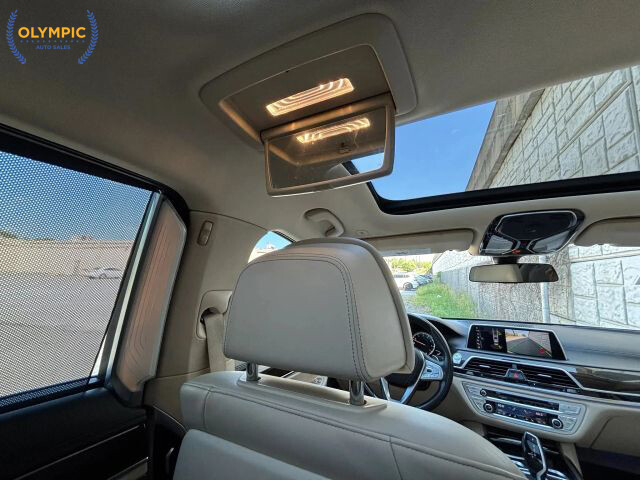 2016 BMW 740i in Decatur, GA 30032 - 2467336 37