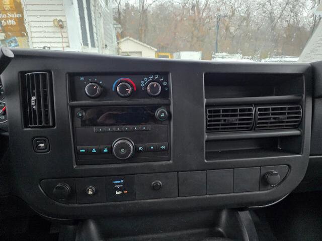 2012 Chevrolet Express 2500 in Blauvelt, NY 10913 - 2467346 17