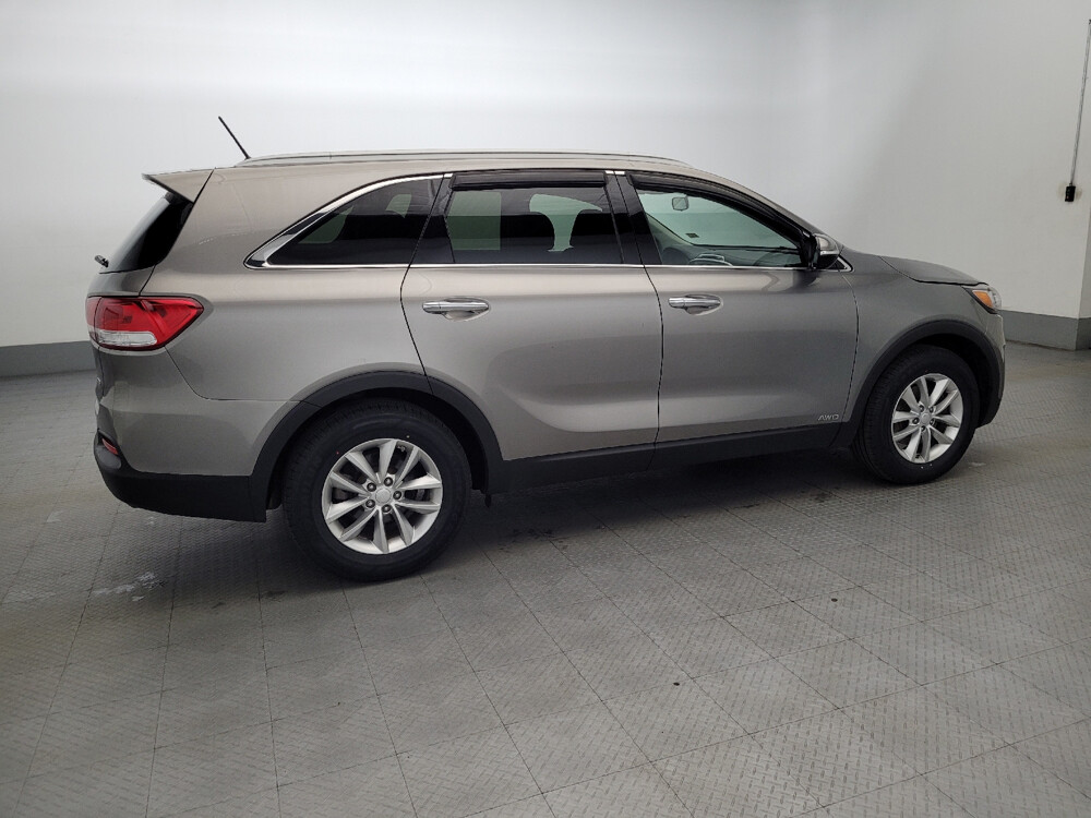 2017 Kia Sorento in Woodbridge, VA 22191 - 2468504 10