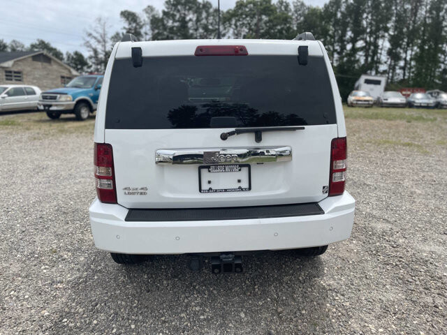 2011 Jeep Liberty in Hickory, NC 28602-5144 - 2468915 5