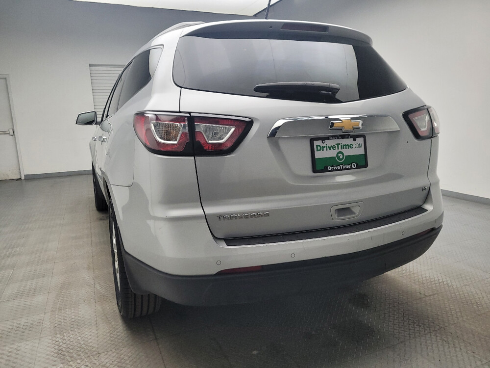 2017 Chevrolet Traverse in Taylor, MI 48180 - 2469037 6