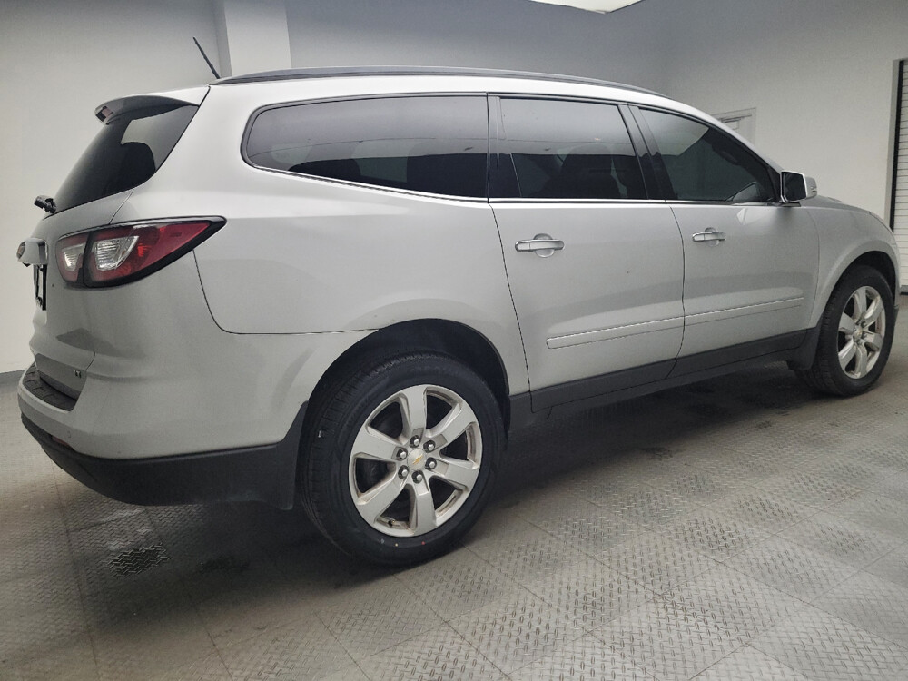 2017 Chevrolet Traverse in Taylor, MI 48180 - 2469037 10