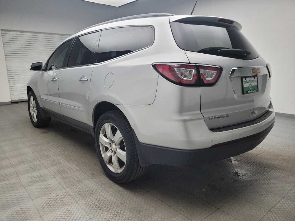 2017 Chevrolet Traverse in Taylor, MI 48180 - 2469037 5