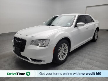 2017 Chrysler 300 in Wichita, KS 67207