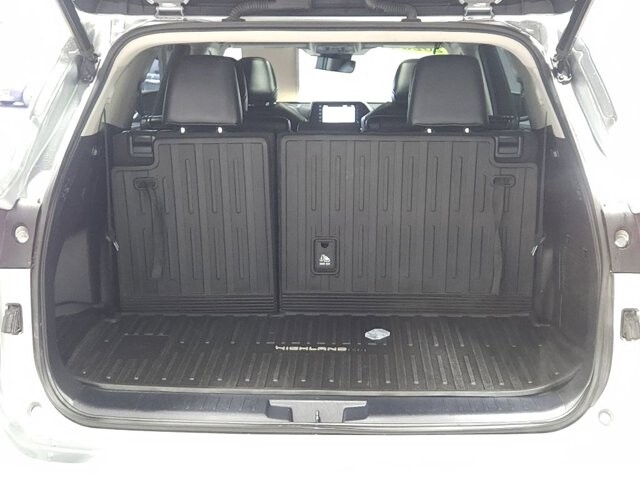 2020 Toyota Highlander in Cinnaminson, NJ 08077 - 2469748 15