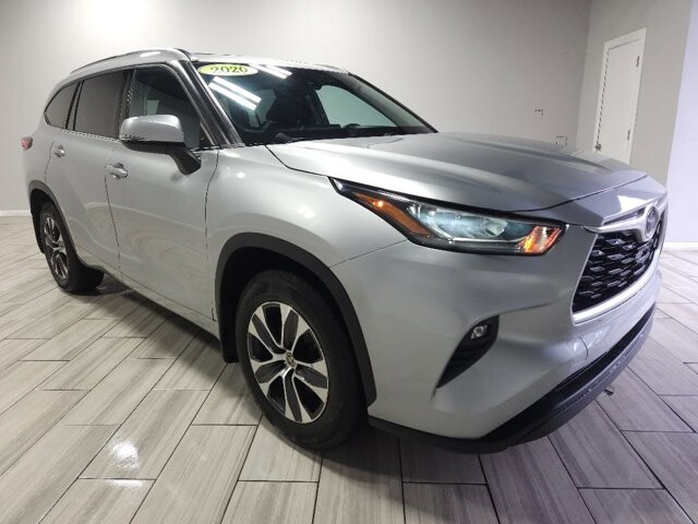 2020 Toyota Highlander in Cinnaminson, NJ 08077 - 2469748 7