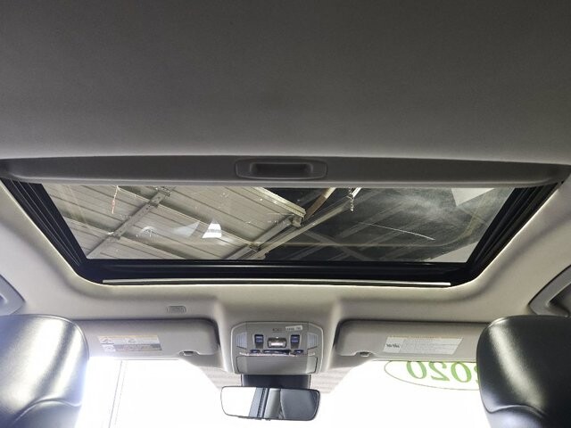 2020 Toyota Highlander in Cinnaminson, NJ 08077 - 2469748 16