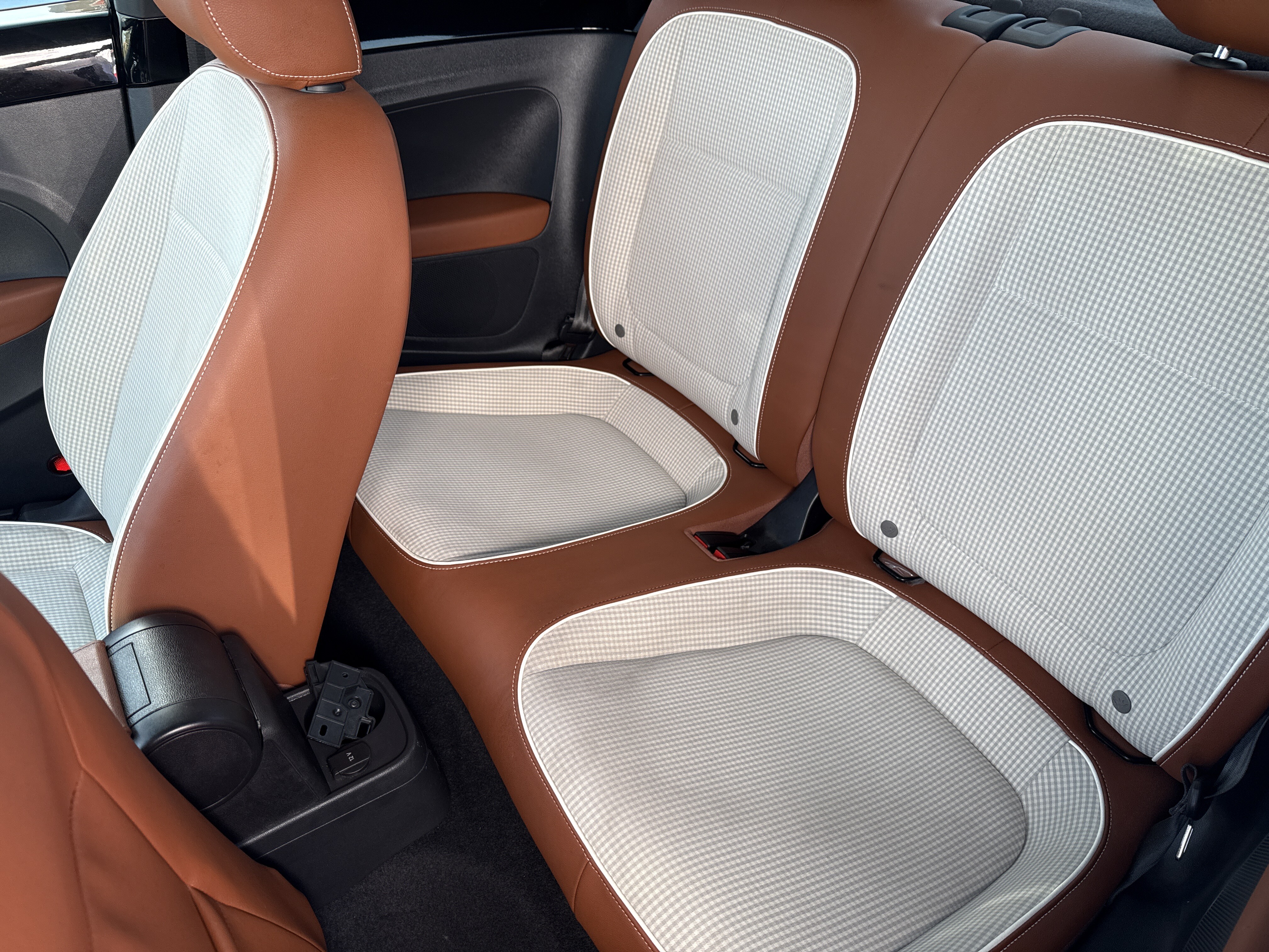 2016 Volkswagen Beetle in Phoenix, AZ 85022 - 2469750 17