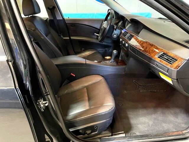 2004 BMW 530i in Conyers, GA 30094 - 2469751 35