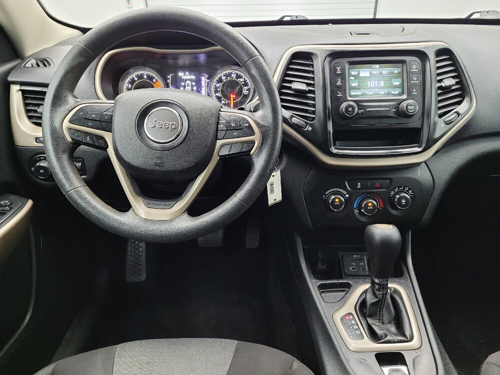 2018 Jeep Cherokee in Miamisburg, OH 45342 - 2469941 22