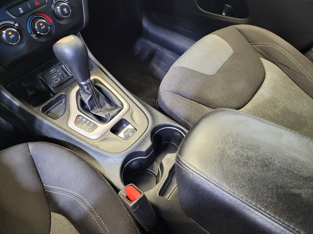 2018 Jeep Cherokee in Miamisburg, OH 45342 - 2469941 26