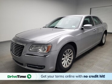 2013 Chrysler 300 in Taylor, MI 48180