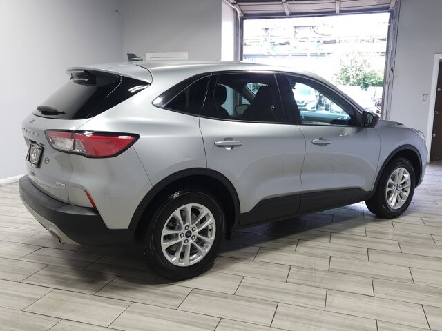 2022 Ford Escape in Cinnaminson, NJ 08077 - 4007465 5