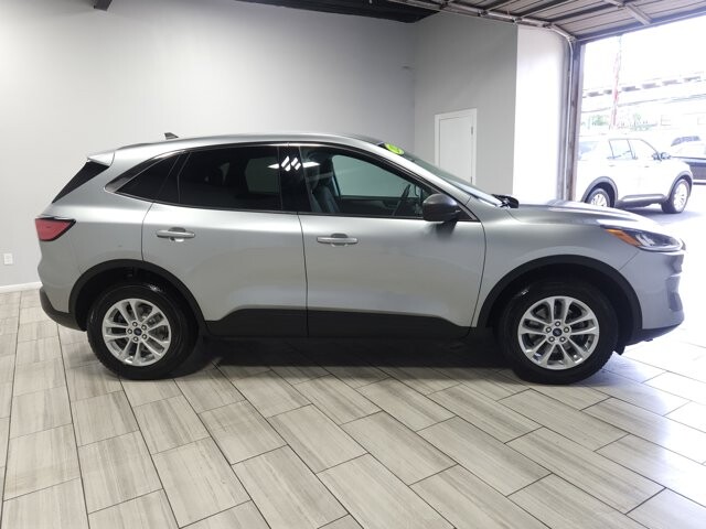 2022 Ford Escape in Cinnaminson, NJ 08077 - 4007465 6