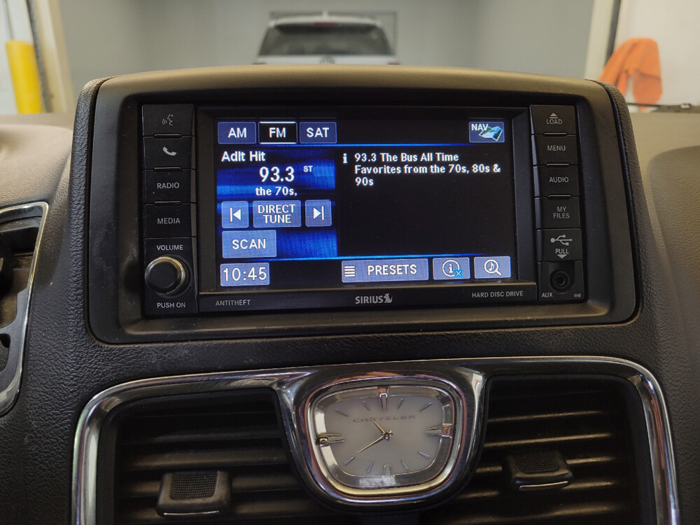 2016 Chrysler Town & Country in Lexington, KY 40509 - 5741285 25