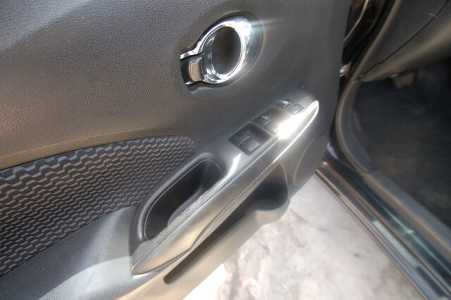 2015 Nissan Versa Note in Phoenix, AZ 85021 - 5741504 8