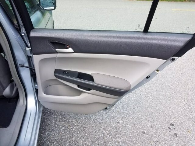 2009 Honda Accord in Belleville, NJ 07109-2923 - 942364 13
